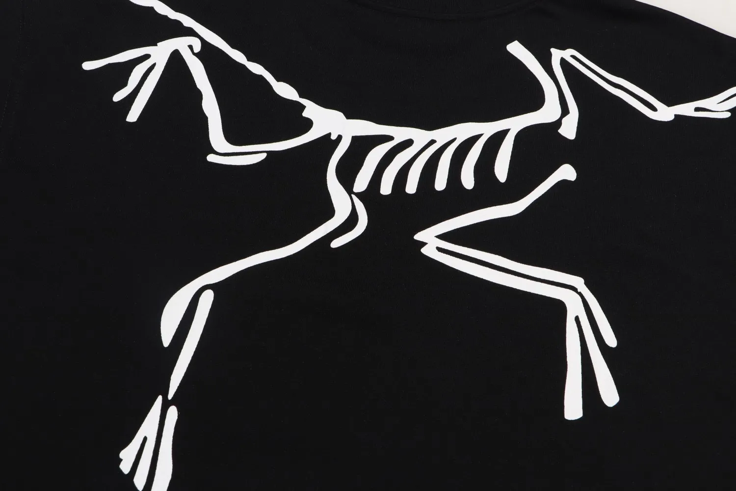 Arc’teryx ARC 23SS T 60 ， g 。 Breathable， ， ， 。 logo ， 。 ， 。 ， ， ， ， 。 Size:XS-L